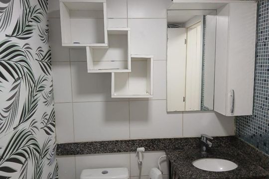 Banheiro de apartamento para alugar com 2 quartos, 56m² em Vila Nova, Porto Alegre