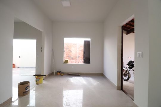 Casa para alugar com 3 quartos, 260m² em Santa Mônica, Uberlândia