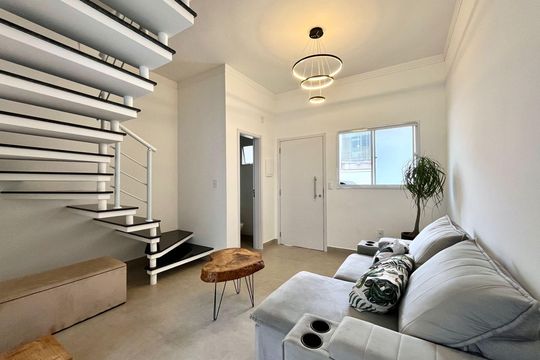 Sala de casa de condomínio à venda com 2 quartos, 100m² em Parque Taquaral, Campinas