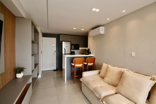 Sala de apartamento para alugar com 1 quarto, 56m² em Stella Maris, Salvador