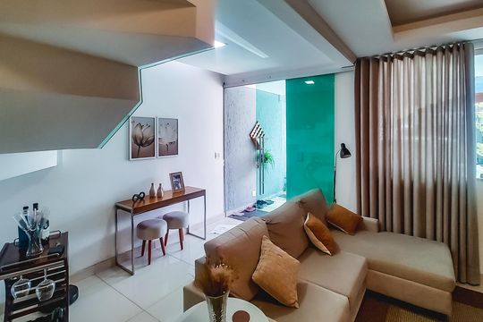 Casa à venda com 3 quartos, 130m² em Parque Turistas, Belo Horizonte