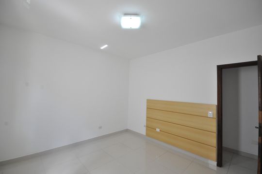 Suíte 2 de casa à venda com 3 quartos, 250m² em Vila Constança, São Paulo