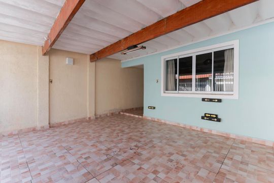 Garagem de casa à venda com 3 quartos, 105m² em Conjunto Residencial Novo Pacaembu, São Paulo