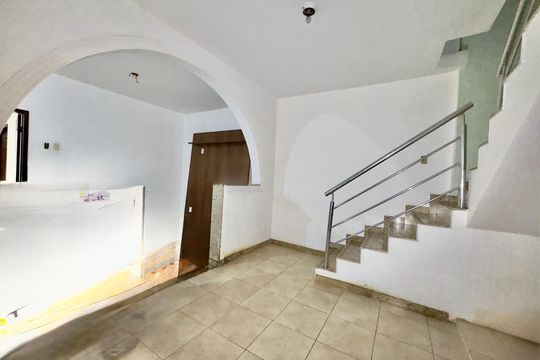 Casa à venda com 4 quartos, 445m² em Ipiranga, Belo Horizonte