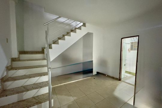 Casa à venda com 4 quartos, 445m² em Ipiranga, Belo Horizonte