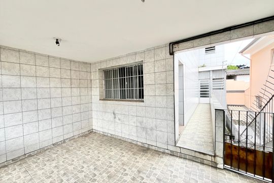 Garagem de casa à venda com 2 quartos, 130m² em Imirim, São Paulo