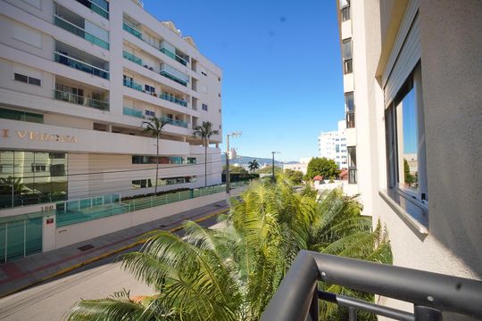 Vista da Varanda de apartamento para alugar com 2 quartos, 67m² em Coqueiros, Florianópolis