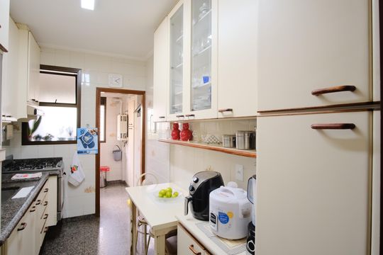 Cozinha de apartamento à venda com 3 quartos, 89m² em Vila Azevedo, São Paulo
