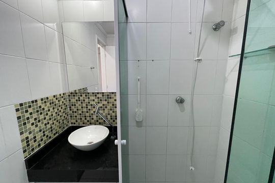 Banheiro 1 de apartamento à venda com 2 quartos, 64m² em Jardim Olympia, São Paulo