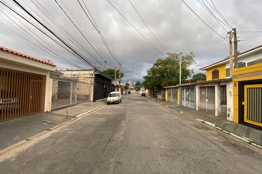 Vista da Rua de casa para alugar com 4 quartos, 160m² em Vila Nilo, São Paulo