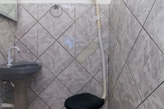 Banheiro de casa para alugar com 2 quartos, 50m² em Jardim das Flores, São Paulo