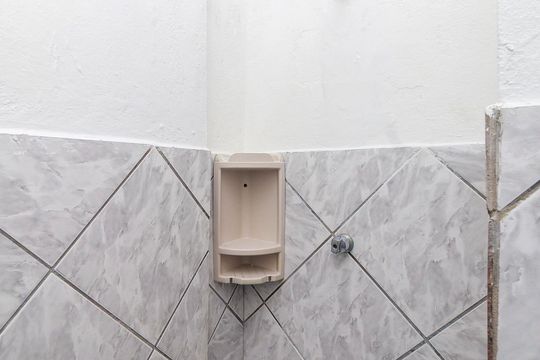 Banheiro de casa para alugar com 2 quartos, 50m² em Jardim das Flores, São Paulo