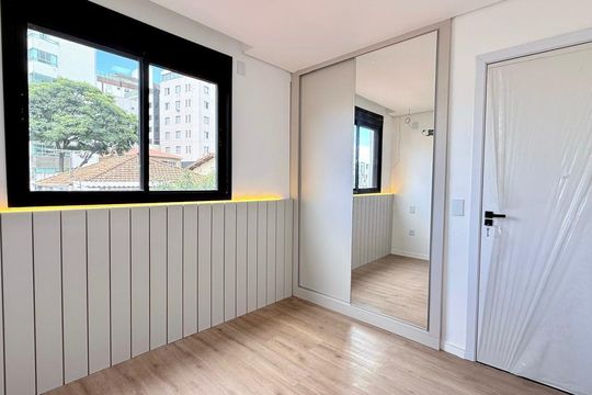 Apartamento à venda com 4 quartos, 183m² em Prado, Belo Horizonte
