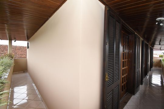 Sacada dos Quartos de casa de condomínio para alugar com 3 quartos, 450m² em Boa Vista, Curitiba