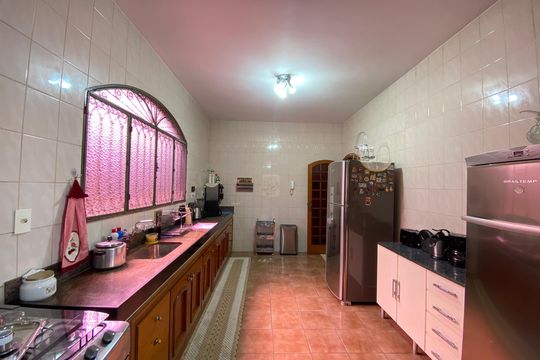 Casa à venda com 3 quartos, 212m² em Inhaúma, Rio de Janeiro