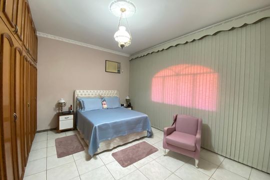 Casa à venda com 3 quartos, 212m² em Inhaúma, Rio de Janeiro