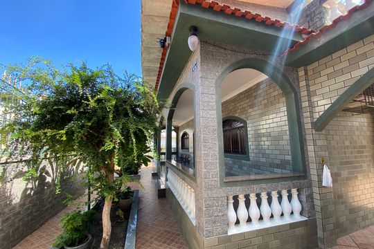 Casa à venda com 3 quartos, 212m² em Inhaúma, Rio de Janeiro