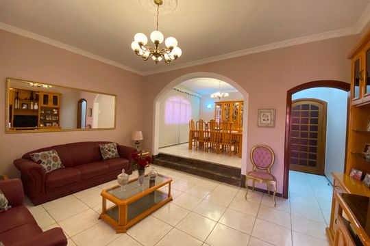 Casa à venda com 3 quartos, 212m² em Inhaúma, Rio de Janeiro