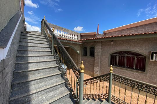 Casa à venda com 3 quartos, 212m² em Inhaúma, Rio de Janeiro