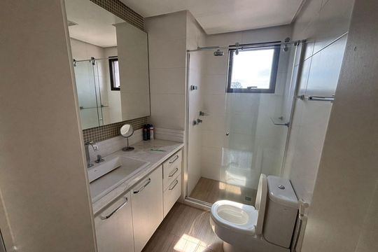 Banheiro da Suíte 1 de apartamento para alugar com 2 quartos, 188m² em Boa Vista, Porto Alegre