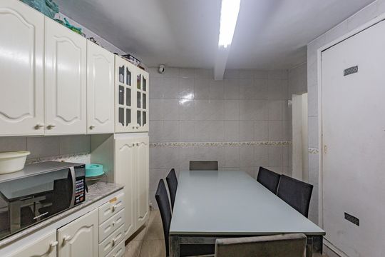 Sala e Cozinha de casa à venda com 3 quartos, 180m² em Cursino, São Paulo