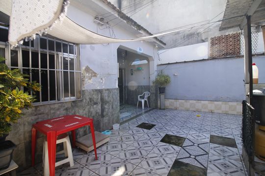 Quintal de casa à venda com 2 quartos, 200m² em Taquara, Rio de Janeiro