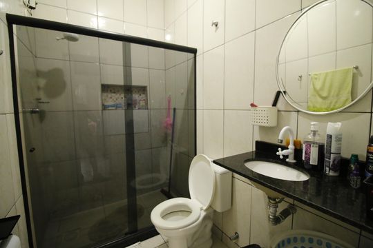 Banheiro de casa à venda com 2 quartos, 200m² em Taquara, Rio de Janeiro