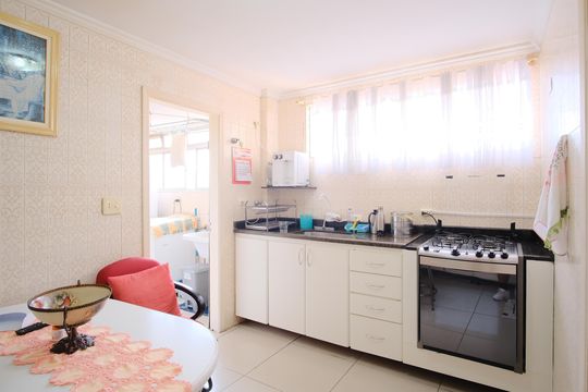 Cozinha de apartamento para alugar com 2 quartos, 106m² em Parque São Jorge, São Paulo