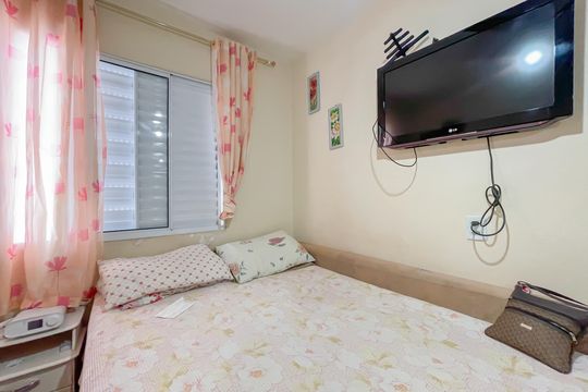 Quarto 2 de apartamento para alugar com 2 quartos, 58m² em Novo Osasco, Osasco
