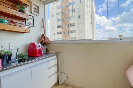 Sacada de apartamento para alugar com 2 quartos, 58m² em Novo Osasco, Osasco