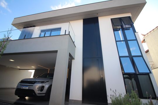 Quintal de casa à venda com 4 quartos, 330m² em Industrial, Contagem