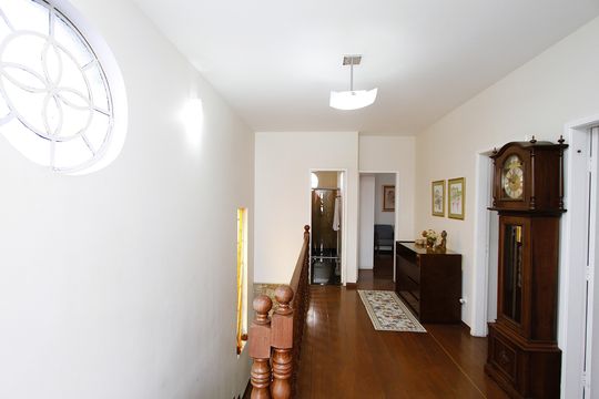 Segundo andar  de casa à venda com 3 quartos, 220m² em Nova Suíça, Belo Horizonte