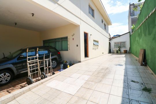 Garagem de casa à venda com 4 quartos, 160m² em Vila Nova das Belezas, São Paulo