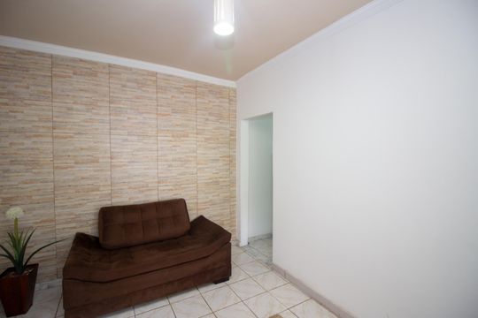 Sala de casa à venda com 2 quartos, 200m² em Tres Barras, Contagem