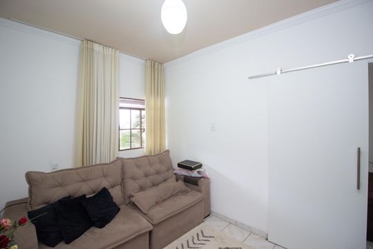 Quarto 1 de casa à venda com 2 quartos, 200m² em Tres Barras, Contagem