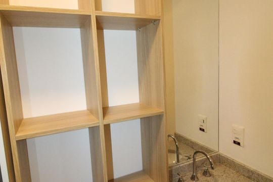 Banheiro da Suíte de apartamento para alugar com 1 quarto, 33m² em Jardim Esplanada, São José dos Campos