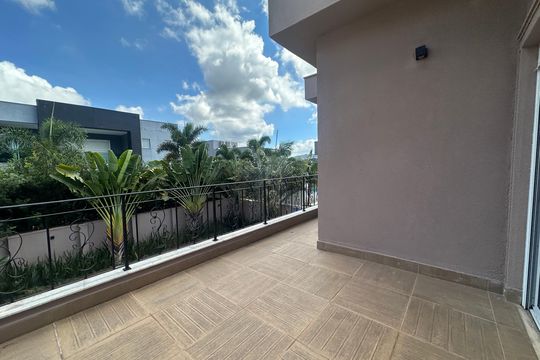 Varanda de casa de condomínio à venda com 3 quartos, 498m² em Centro Comercial Jubran, Barueri