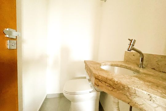 Lavabo de apartamento à venda com 2 quartos, 44m² em Água Fria, São Paulo