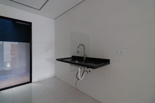 Cozinha de casa à venda com 2 quartos, 85m² em Vila Nhocuné, São Paulo