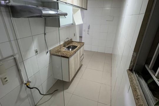 Cozinha de apartamento para alugar com 2 quartos, 50m² em Taquara, Rio de Janeiro