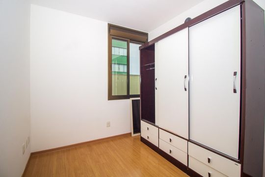 Quarto 1 de apartamento para alugar com 1 quarto, 38m² em Jardim Botânico, Porto Alegre