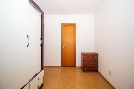 Quarto 1 de apartamento para alugar com 1 quarto, 38m² em Jardim Botânico, Porto Alegre