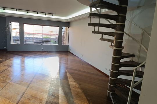 Sala de casa à venda com 3 quartos, 256m² em Cidade Mãe do Céu, São Paulo