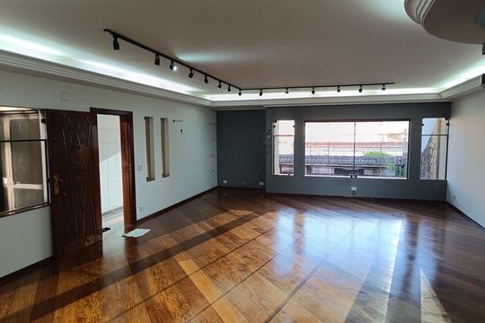 Sala de casa à venda com 3 quartos, 256m² em Cidade Mãe do Céu, São Paulo