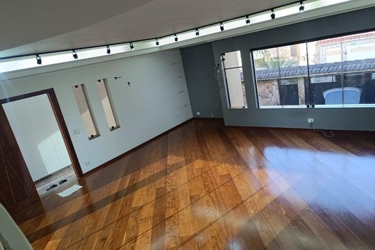 Sala de casa à venda com 3 quartos, 256m² em Cidade Mãe do Céu, São Paulo