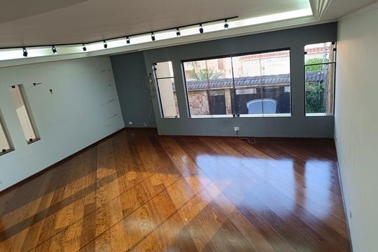 Sala de casa à venda com 3 quartos, 256m² em Cidade Mãe do Céu, São Paulo