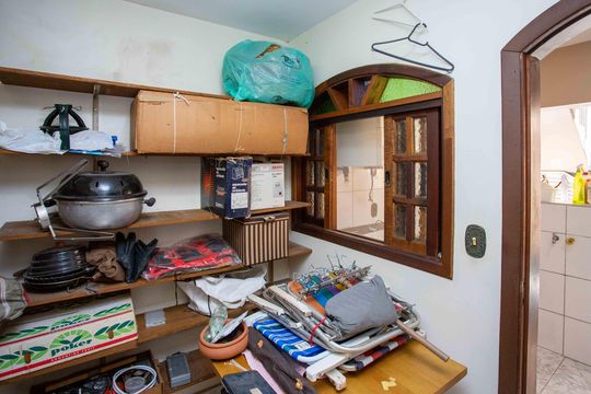 Quarto de Serviço de casa à venda com 4 quartos, 230m² em Centro, Diadema
