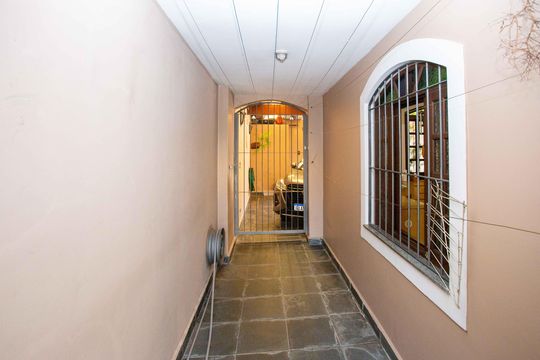 Quintal de casa à venda com 4 quartos, 230m² em Centro, Diadema