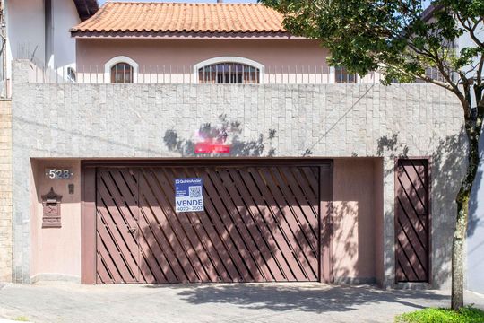 Fachada de casa à venda com 4 quartos, 230m² em Centro, Diadema
