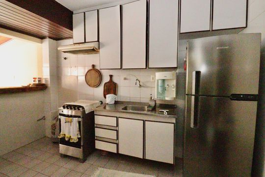 Cozinha de casa de condomínio para alugar com 3 quartos, 120m² em Praia do Flamengo, Salvador